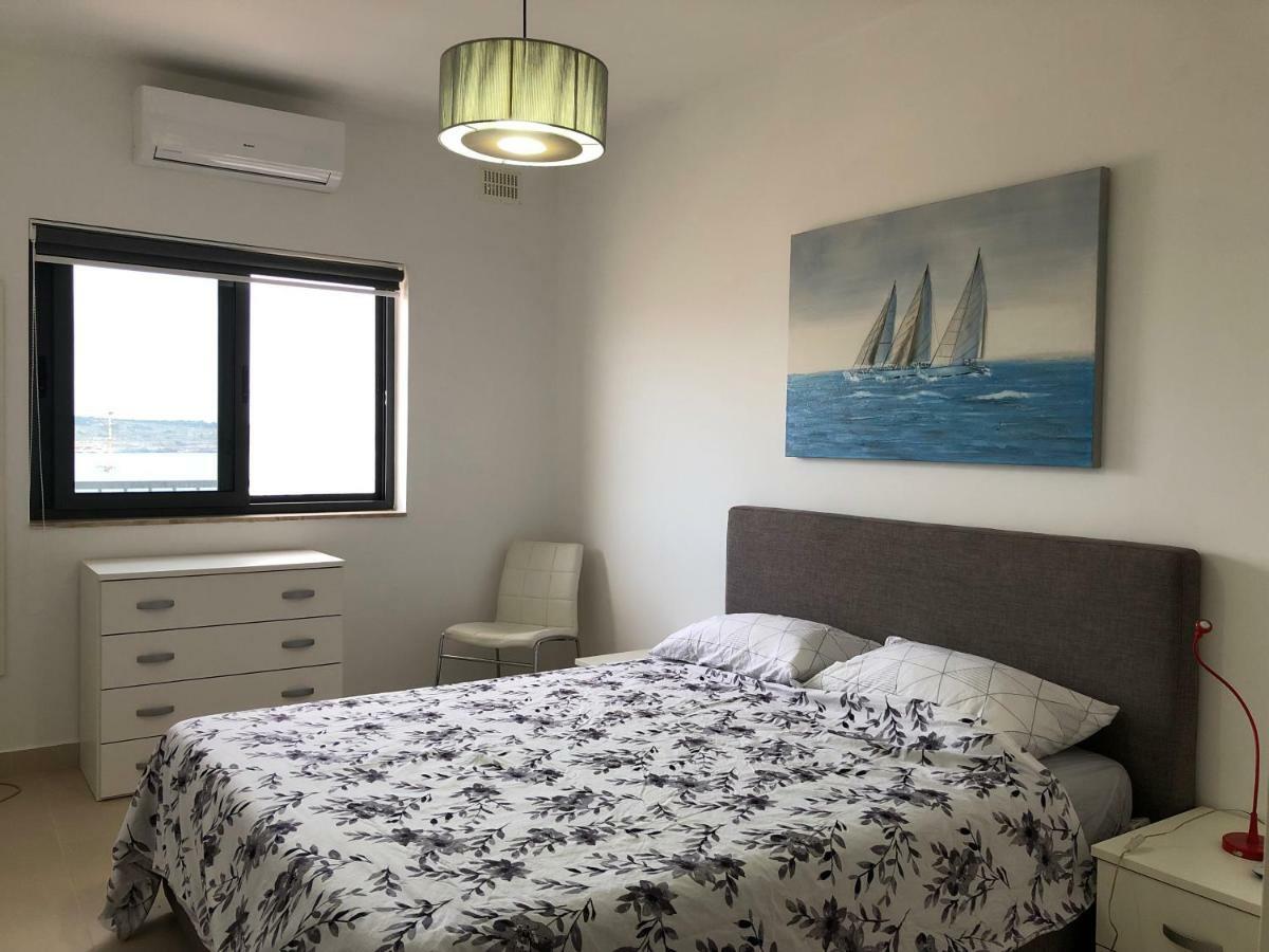 Modern Apartment With Sea View Меллиеха Экстерьер фото