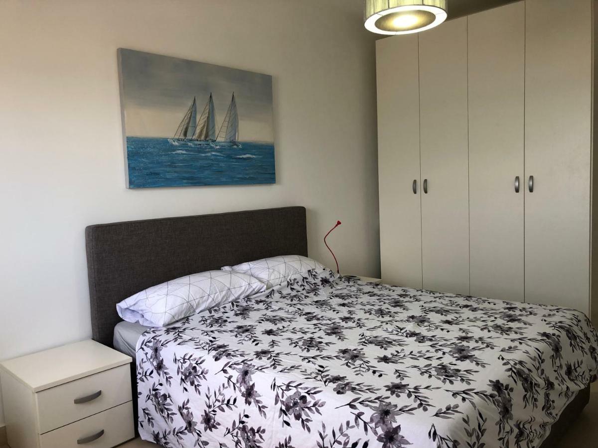 Modern Apartment With Sea View Меллиеха Экстерьер фото
